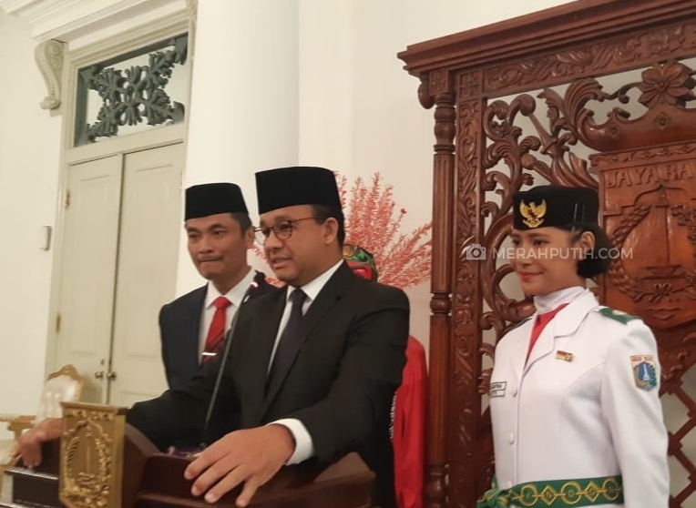 Pesan Anies kepada Paskibra DKI Jakarta yang Bertugas di Pulau Reklamasi
