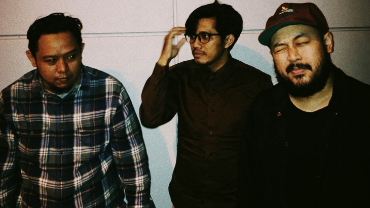 Kisah Seorang Introvert dalam Single Normal Eve, 'Dimensio'