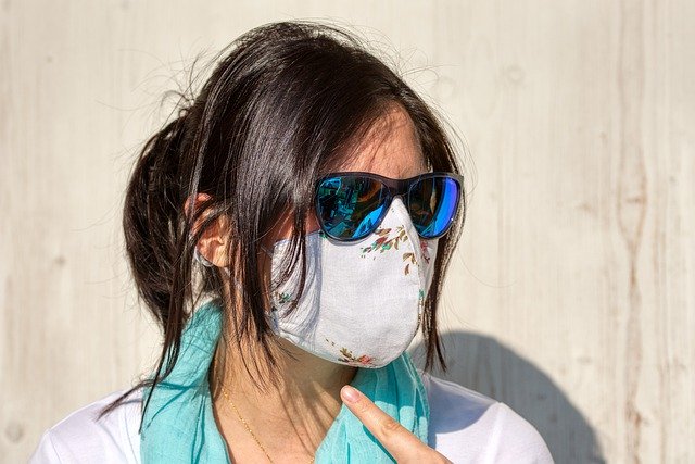 Kamu bisa merebus masker namun jangan terlalu sering (Foto: Pixabay/webentwicklerin)