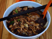 Kwe Kia Teng Si Kuah Cokelat Mirip Bakso
