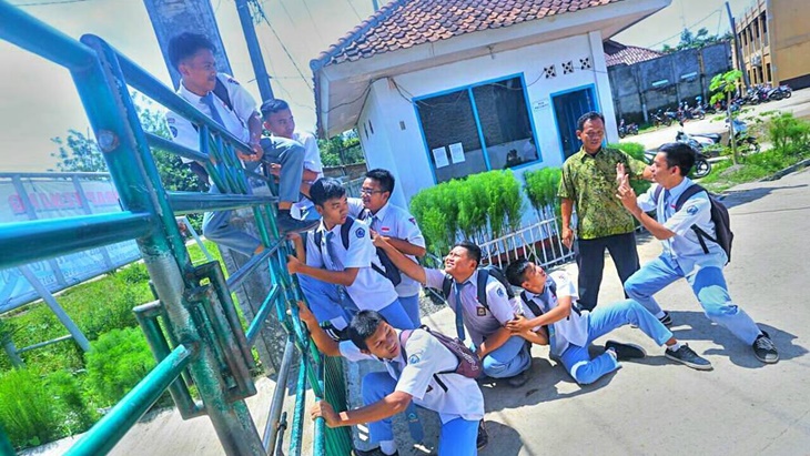 Bolos Sekolah Belum Tentu Anak Salah