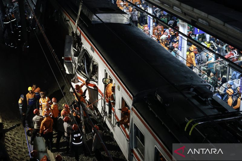 Kecelakaan KA Argo Bromo vs KRL Tewaskan 14 Orang, Pemprov DKI Siapkan Santunan