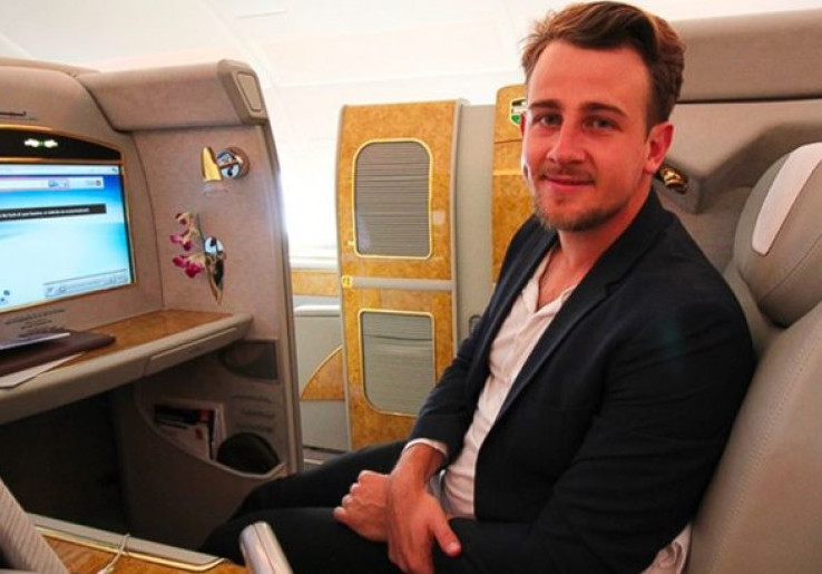 Mau Tukar Tiket ke First Class?