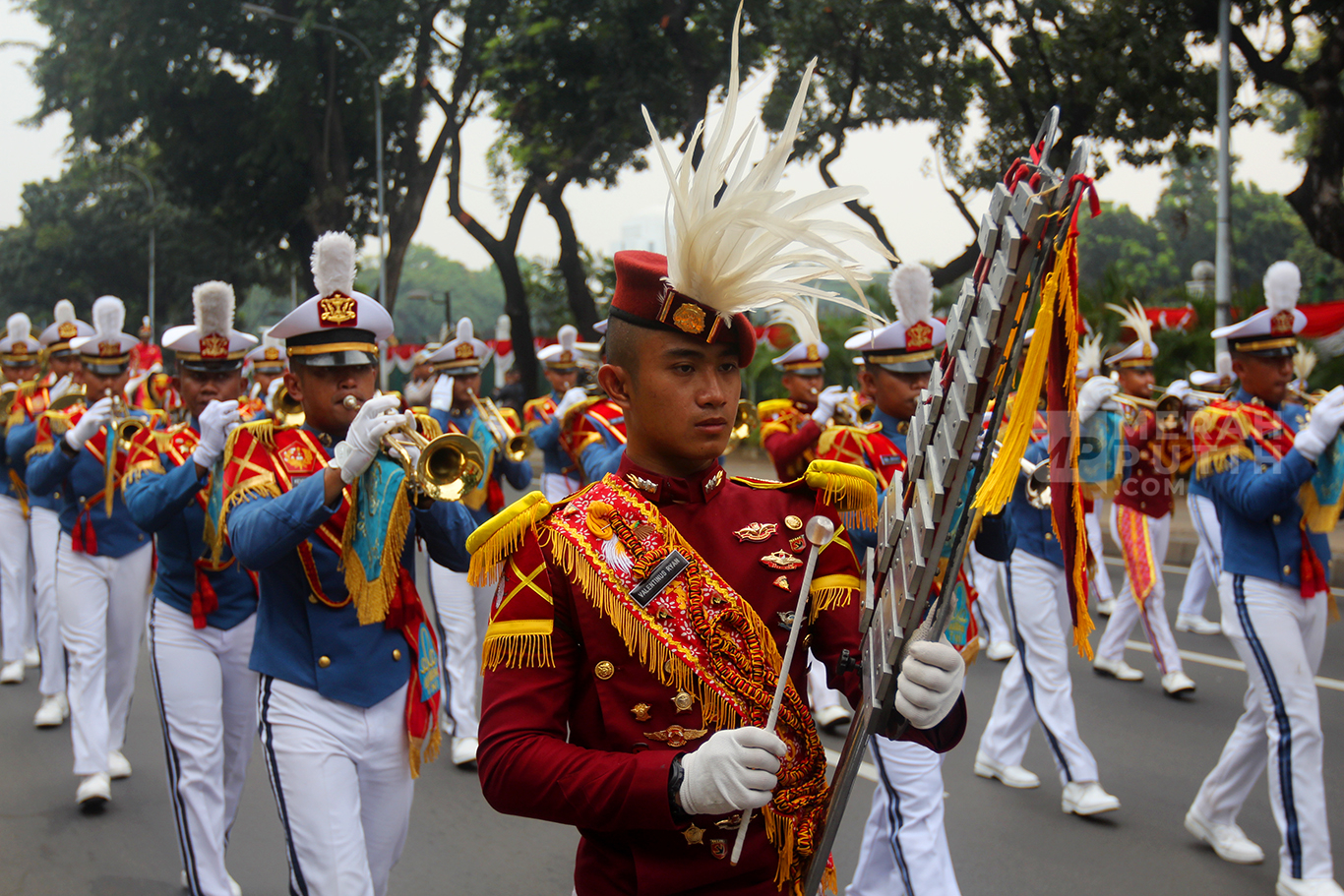 Semarak Gladi Kirab Bendera Pusaka Merah Putih Monas-Halim Jelang HUT Kemerdekaan RI ke-79