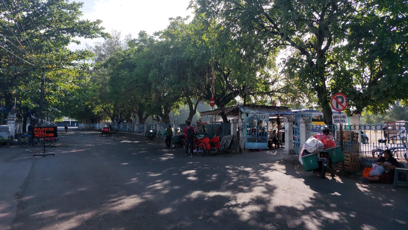 PKL di Alun Alun Surakarta Tidak Terkelola