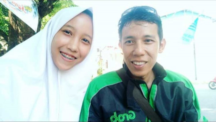 Setelah 10 Tahun, Anak Ini Bertemu Ayahnya Karena Ojek Online