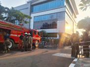 Kebakaran Gedung Kemendagri Pasar Minggu Merembet ke Pemukiman, Sumber Api di Lantai 2