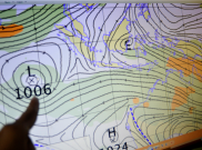 Hati-hati Hujan Diikuti Petir dan Angin Kencang di Jabodetabek 