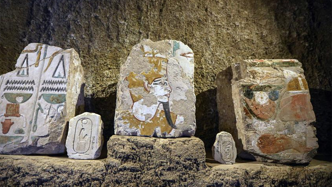 Arkeolog Temukan 100 Tablet Batu Kapur Dekat Luxor