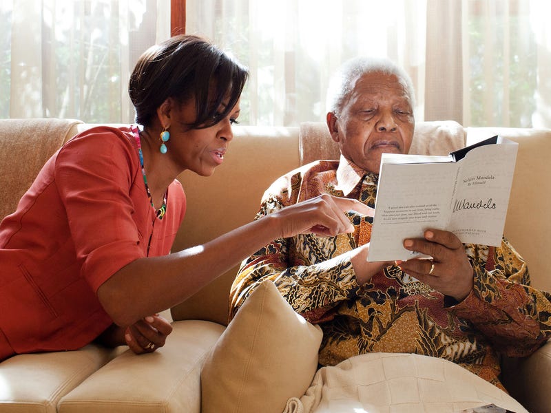 Michelle Obama dan Nelson Mandela. (Foto House Photo)