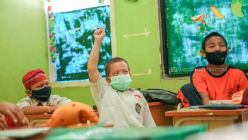 Siswa Sekolah Khusus di Tangerang Antusias Belajar Tatap Muka