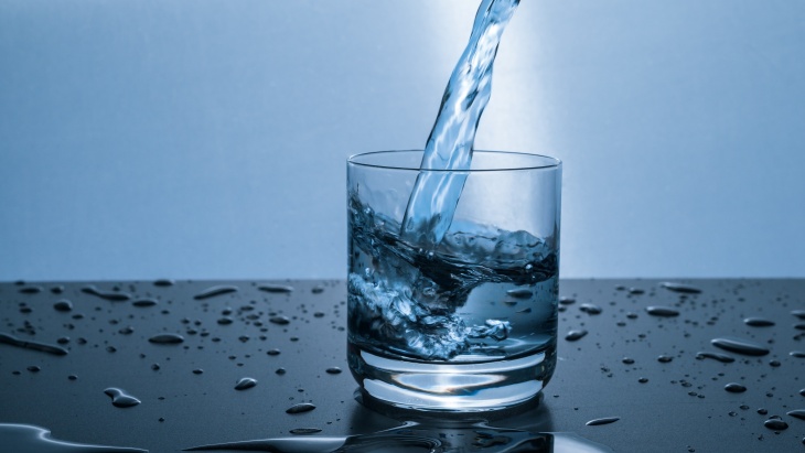 Air dapat membuat tubuh menjadi lebih sehat. (Foto: pexels/Pixabay)