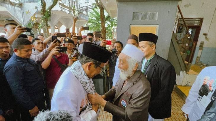 Mahfud Dapat Doa Khusus dari Abuya Muhtadi