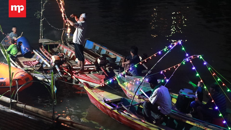 Menggemakan Takbir Dengan Menelusuri Sungai Cisadane