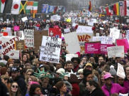 Scarlett Johansson Bersama 200 Ribu Orang Turun Aksi Women March