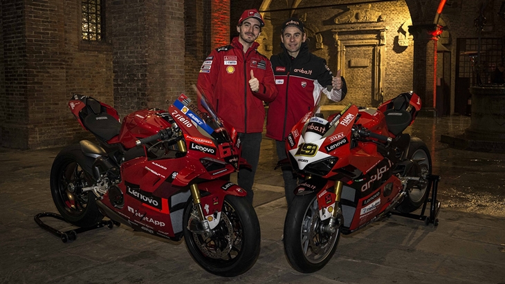 Ducati Rayakan Gelar Ganda dengan Merilis Replika Ducati V4 S