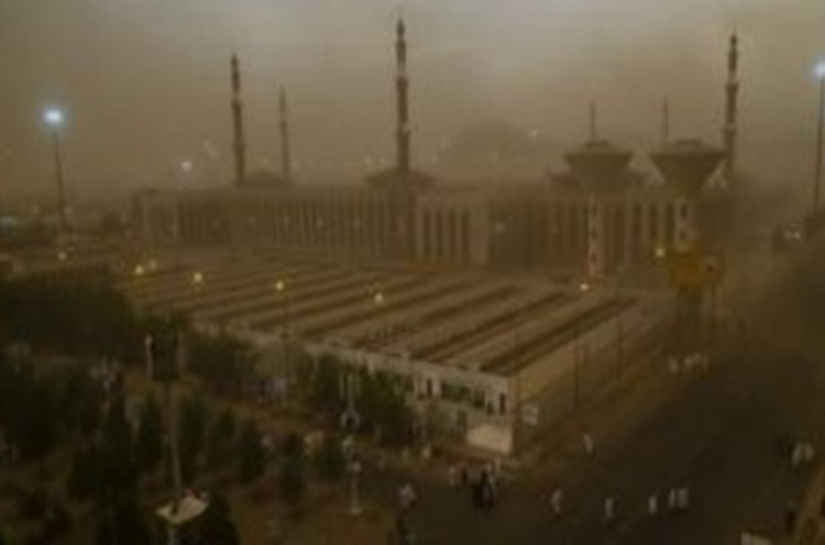  Badan Meteorologi Arab Saudi Peringatkan Terjadi Banjir di Makkah