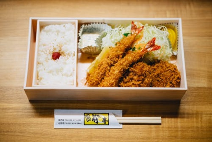 Bekal cukup satu kotak makan saja