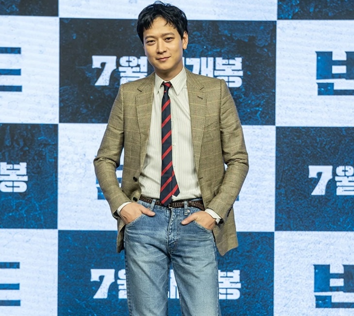 kang dong-won