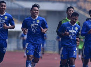 Pelatih Asing Bawa Kutukan di Persib Bandung