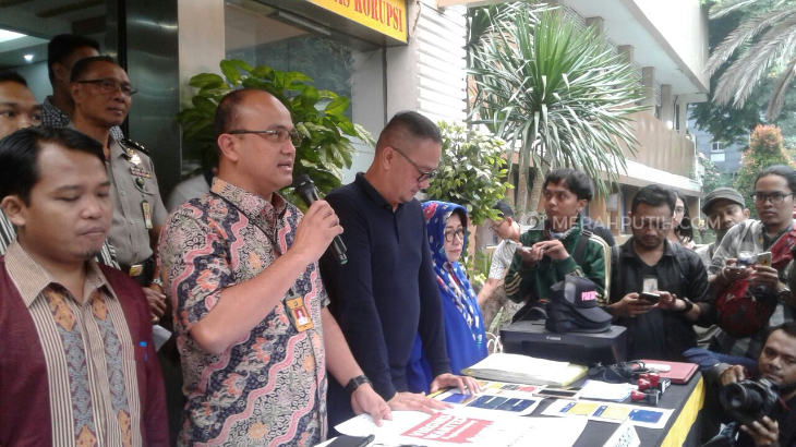 Sebut Oknum Polisi Calo, Presenter Augie Fantinus Terancam Pasal Pencemaran Nama Baik dan UU ITE