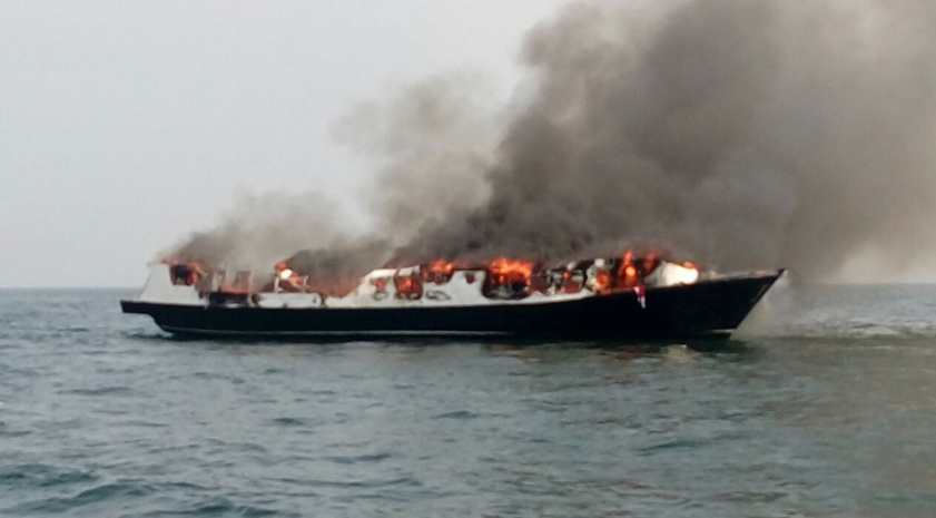 Kapal Penumpang ke Pulau Tidung Terbakar, Satu Orang Tewas