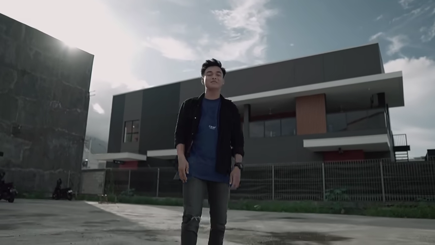Lirik Lagu Dola Angga Dermawan Viral di TikTok dan YouTube: Mengapa Ko Jadi Bagini