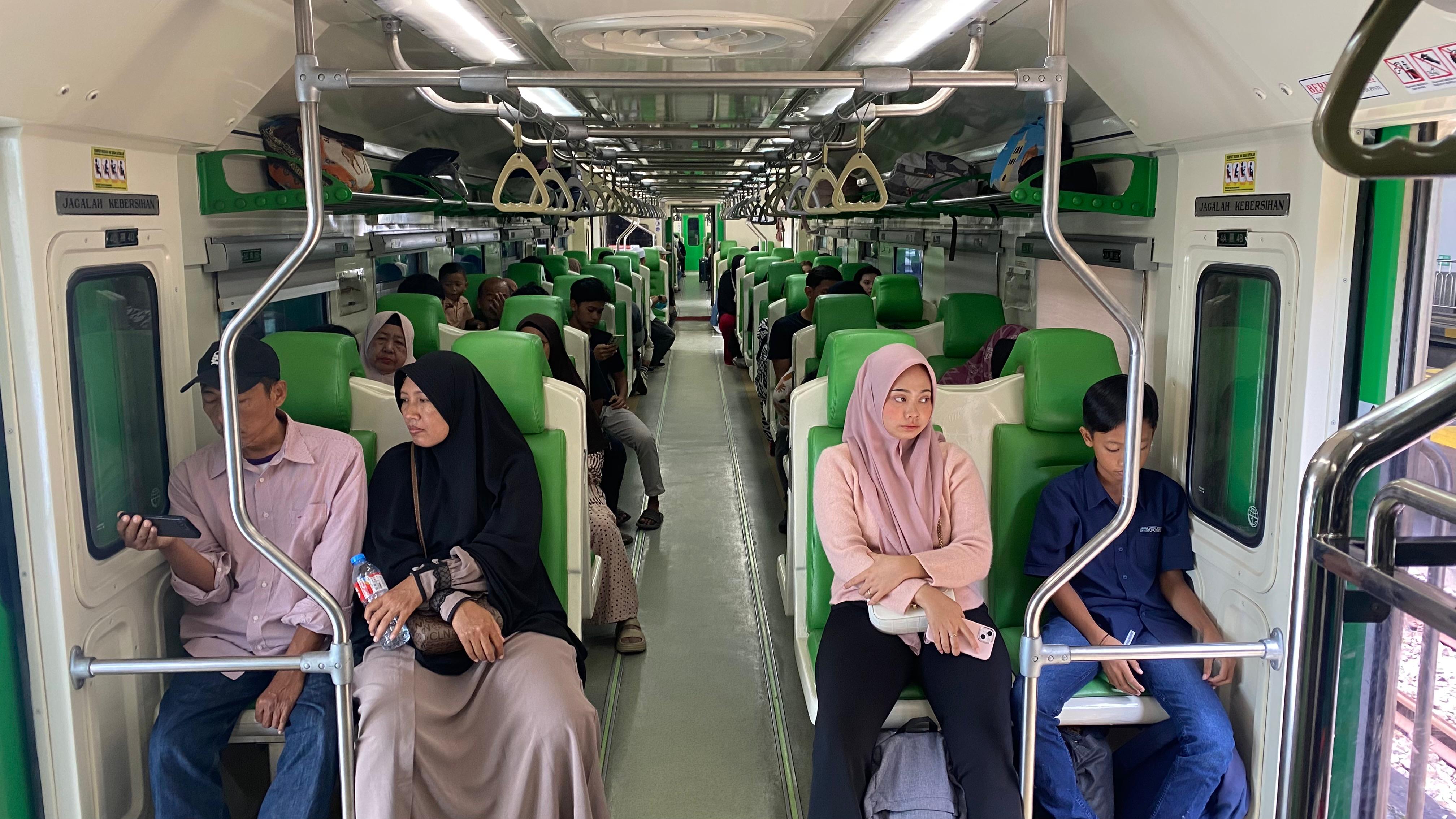 22.501 Penumpang Naik KA BIAS dari Stasiun Daop 6 selama Lebaran 2025