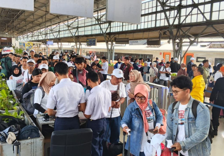 KAI Kenakan Biaya Tambahan untuk Barang Pemudik yang Melebihi Ketentuan