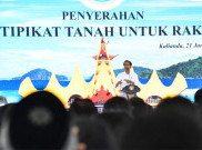 Presiden Jokowi Serahkan 3.500 Sertifikat Untuk Warga Lampung