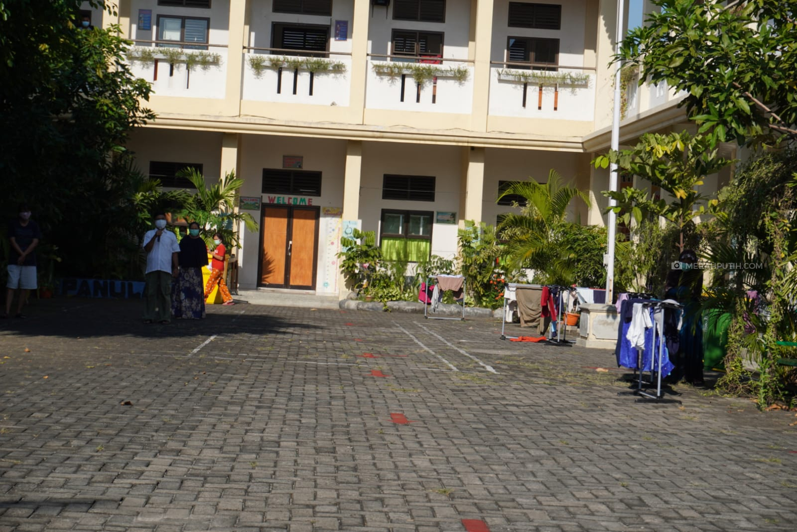 Gibran Tutup Tempat Isolasi Terpusat dan Alihkan untuk Jualan UMKM