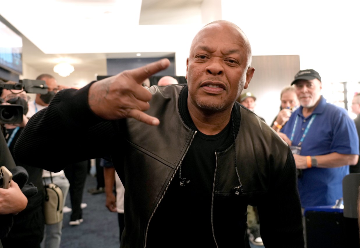 Dr. Dre Keceplosan soal Album Kolaborasi dengan Snoop Dogg, Akan Tampilkan Sting