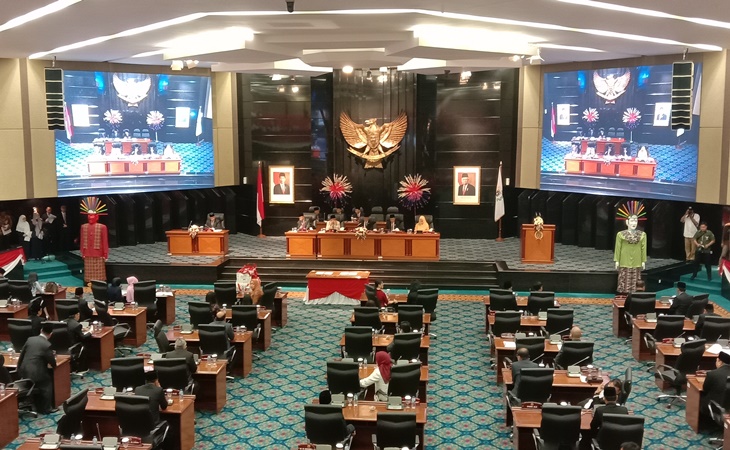 Rapat Paripurna DPRD DKI Jakarta diinterupsi dengan desakan pemilihan Wagub DKI oleh PAN