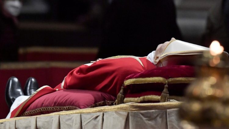 Ritus Misa Requiem Paus Benediktus XVI Digelar Kamis (5/1)