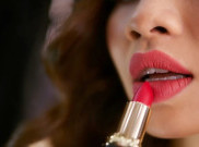 Begini Cara Bikin Lipstik Tahan Lama dan Anti Pudar