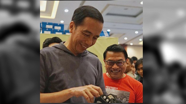 Diancam Dicopot Jokowi, Menteri Ini Malah Senyum-Senyum