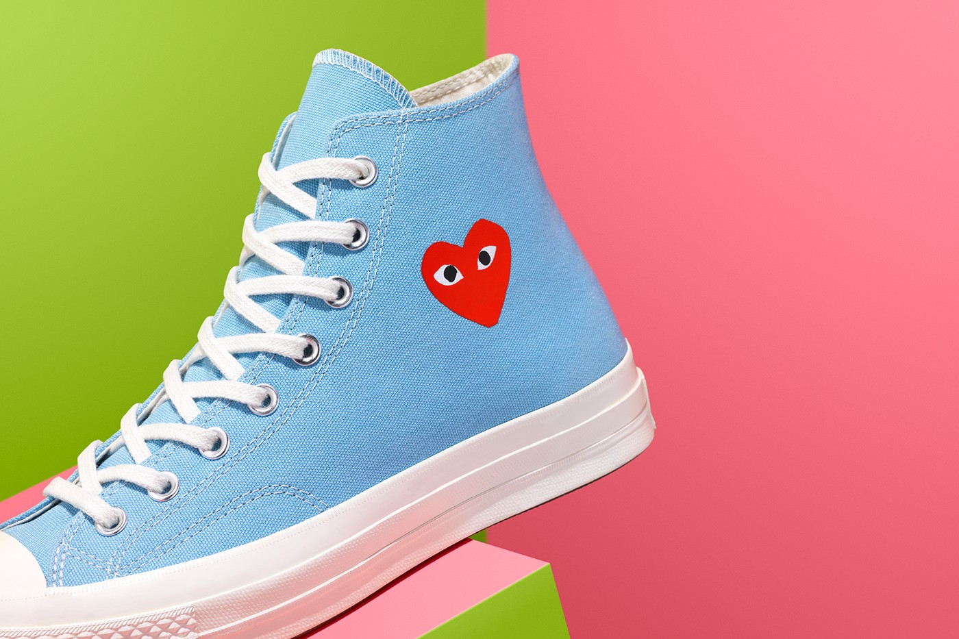 CDG x Converse 2020 bright blue. (Foto: hypebae)