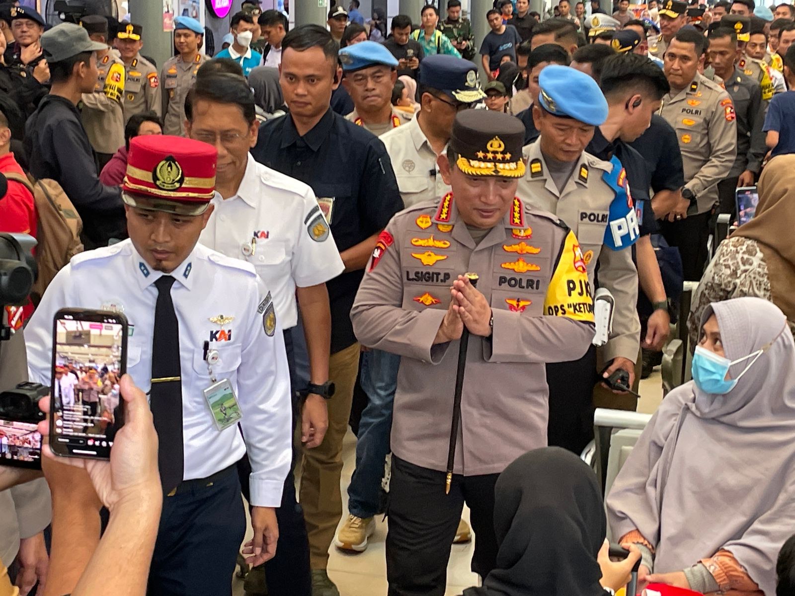Kapolri Pastikan Puncak Mudik di Stasiun Pasar Senen Tak Ada Kendala