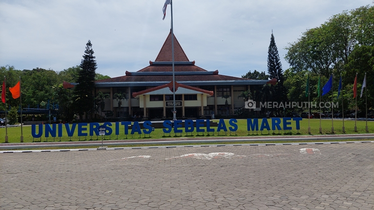 Menteri Nadiem Pecat 2 Mantan Petinggi Majelis Wali Amanat UNS sebagai Guru Besar