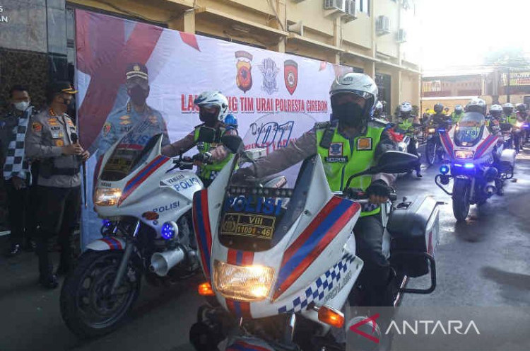 Polresta Cirebon Kerahkan Tim Urai Kemacetan di Pantura