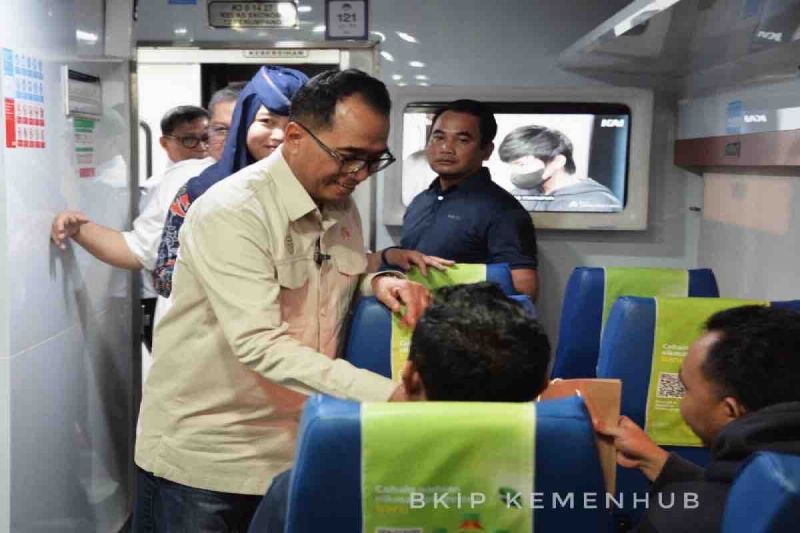 Upaya Menhub Budi Agar Mudik Pakai KA Aman dan Nyaman