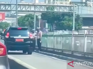 Viral Polisi Hormat ke Mobil Dinas Terabas Jalur TransJakarta, Dirlantas Anggap Sikap Anak Buahnya Lumrah