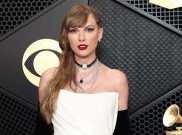 Taylor Swift Tampil Mengagumkan dengan Gaun Korset Putih di Grammy Awards 2024