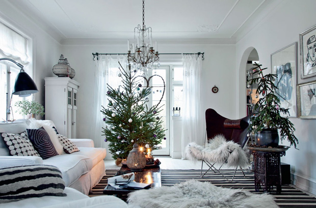 Pohon Natal yang tidak sempurna sedang trend di Skandinavia (Foto: DIY Enthusiasts)