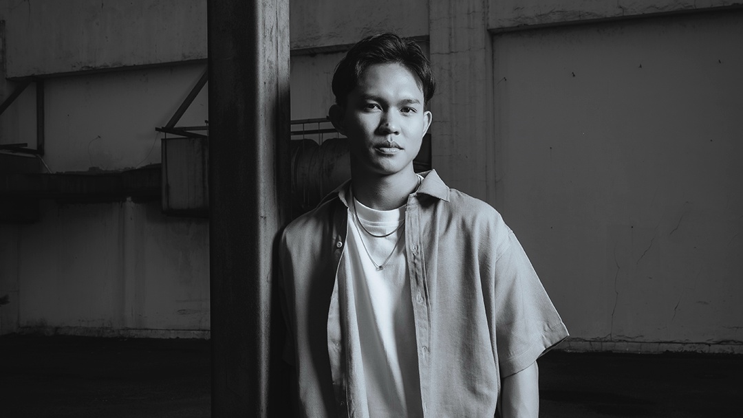 Fajar Noor Ceritakan Kisah Cinta yang Terhalang oleh Restu di Lagu 'Tuhan Tahu Kita Saling Cinta'