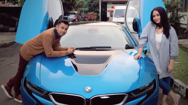 Raffi Ahmad Pamer Mobil Mewah Baru, Warganet Malah Gagal Fokus, Kenapa Yah?