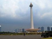 Jabodetabek Hujan Siang Hingga Malam, Waspadai Petir dan Angin Kencang 