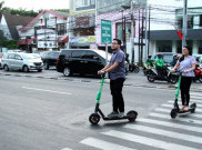 Skuter Listrik Dilarang Melintas Jalan Raya Jakarta