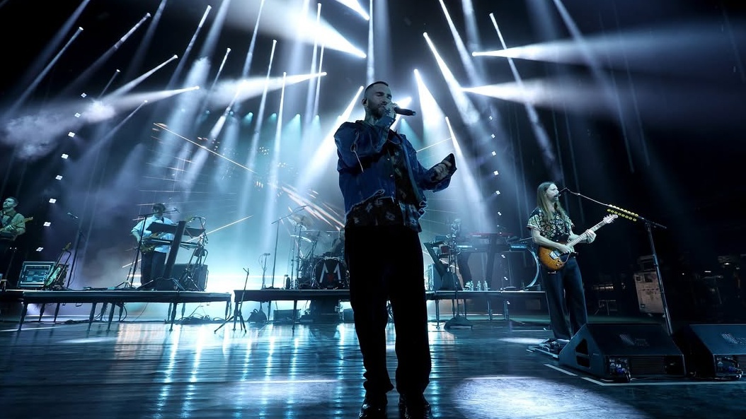Konser Maroon 5 di JIS Besok, Begini Panduan Akses dan Transportasi 