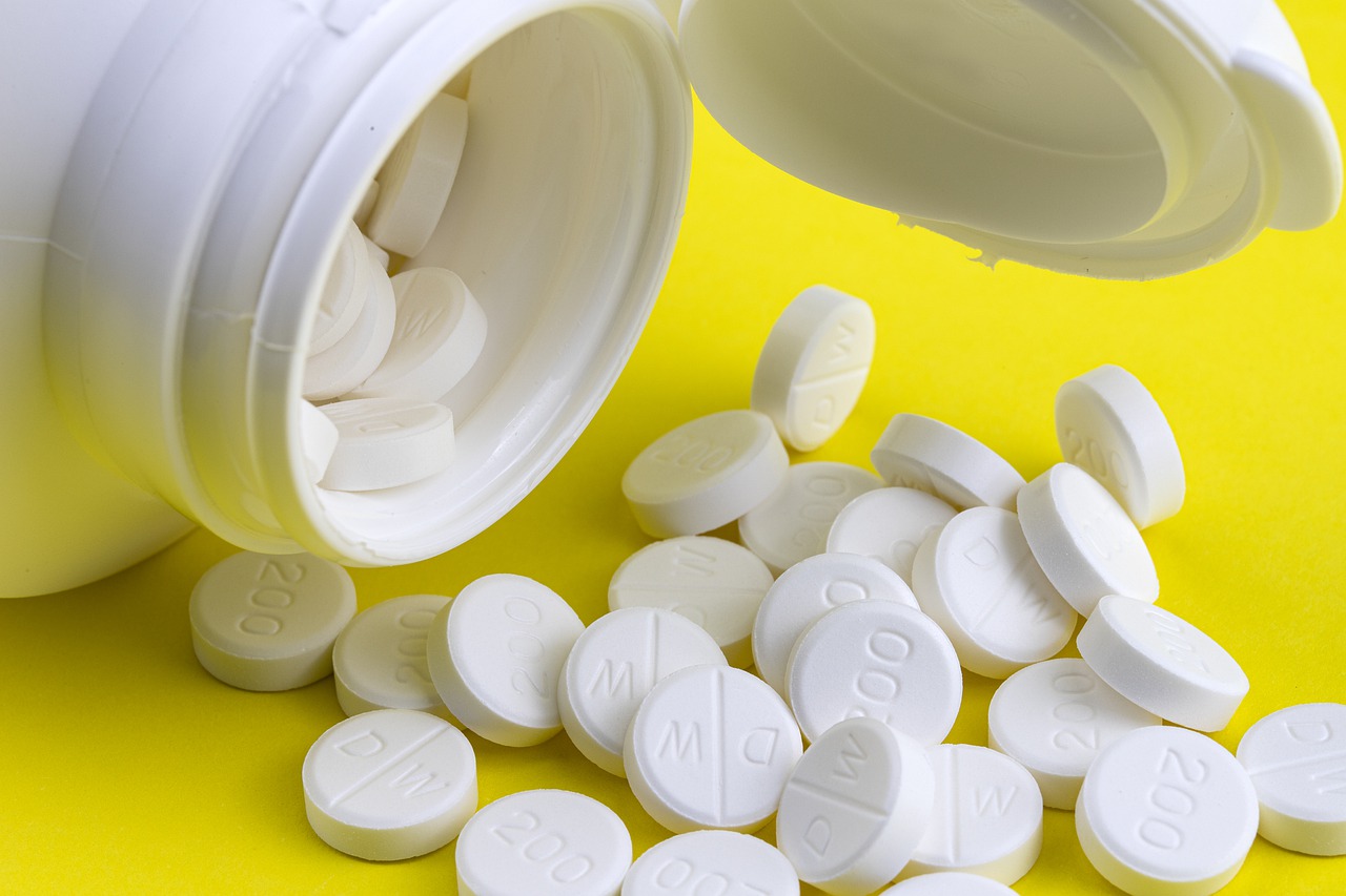 Cegah Lingkungan Tercemar, Warga Diajak Pilah Obat Kedaluwarsa